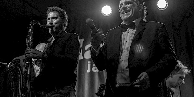 Mr. Sinatra & Friends